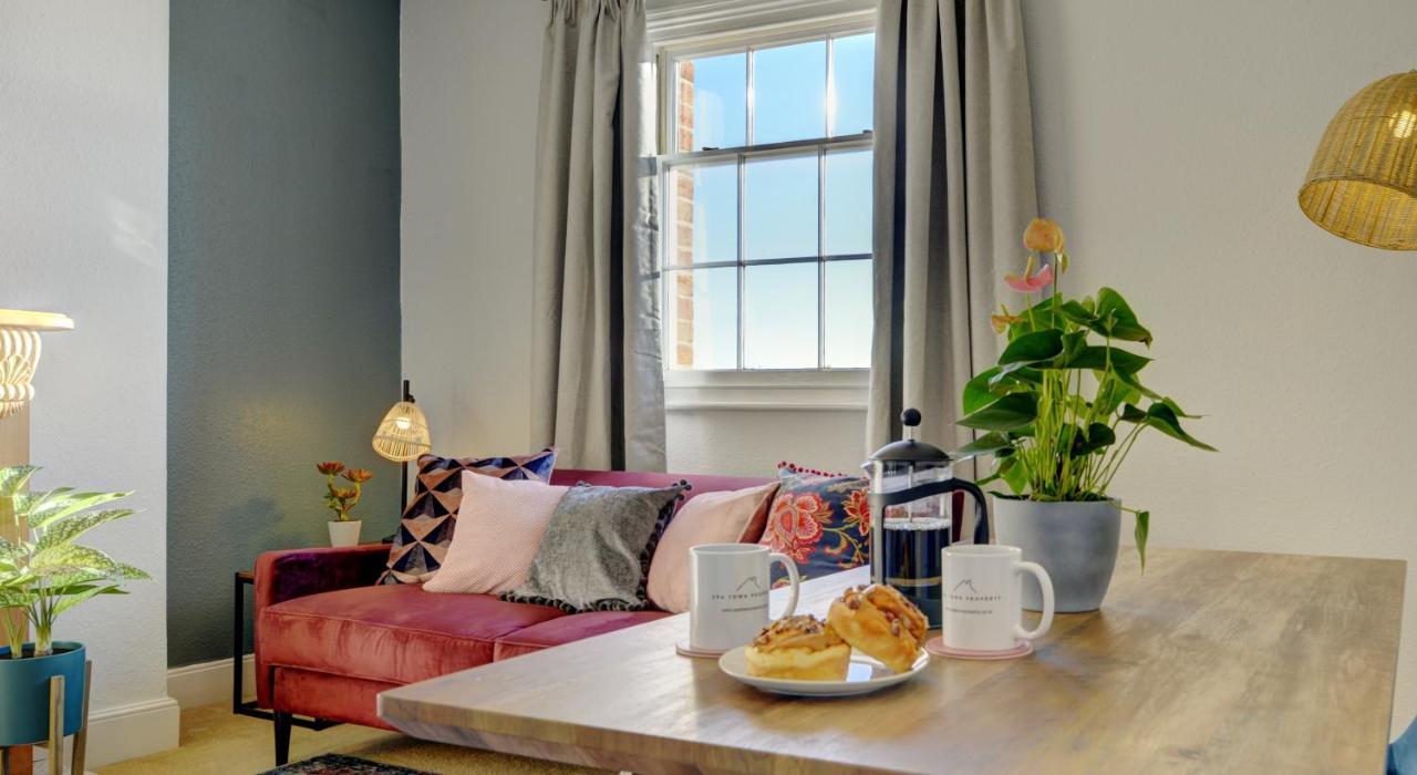 Regency Nest By Spa Town Property - Stylish 3 Bedroom Apartment On 2 Floors, Central Leamington Spa Exterior photo